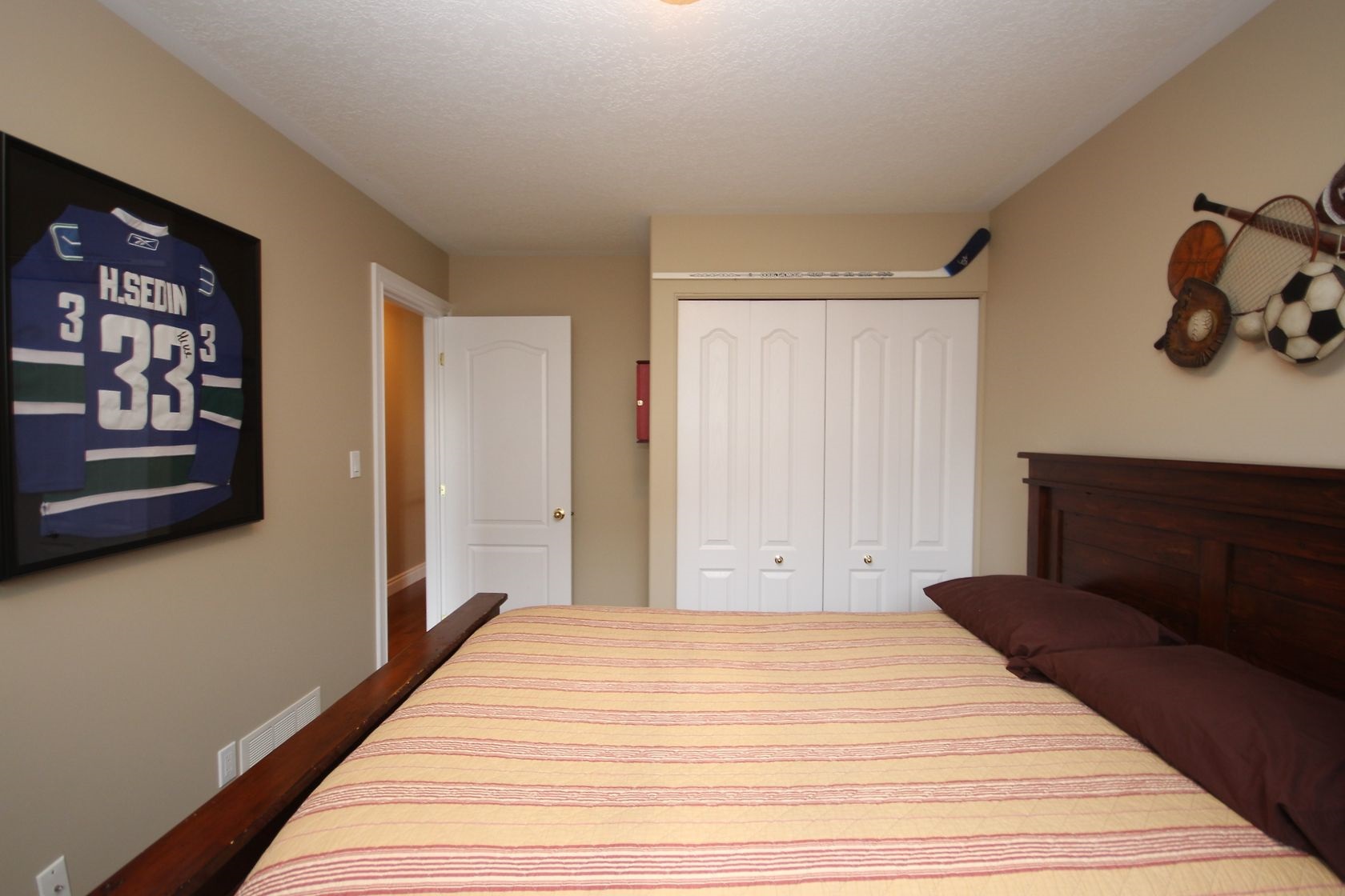 994 Granite Court, Kingston Ontario, Canada