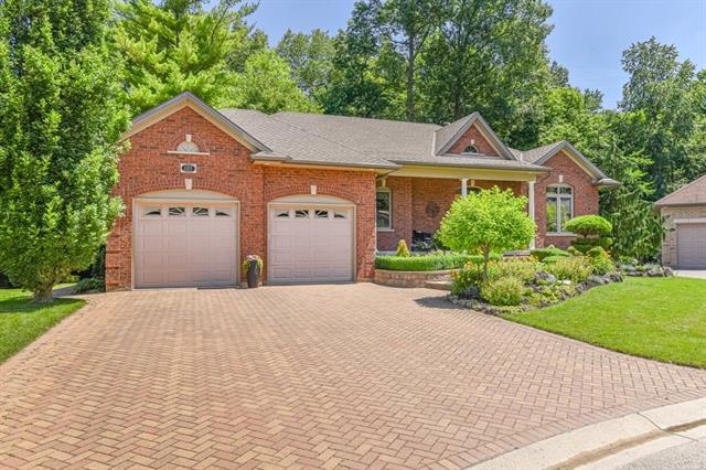 105 Saxonville Court, Strathroy Caradoc Ontario, Canada