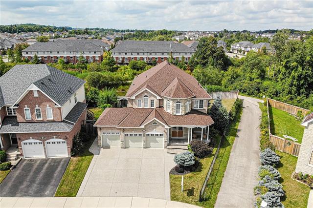 517 TOPPER WOODS Crescent, Kitchener Ontario, Canada