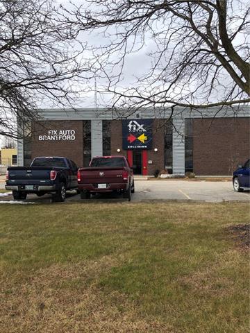 1A 15 Ryan Place, Brantford Ontario, Canada
