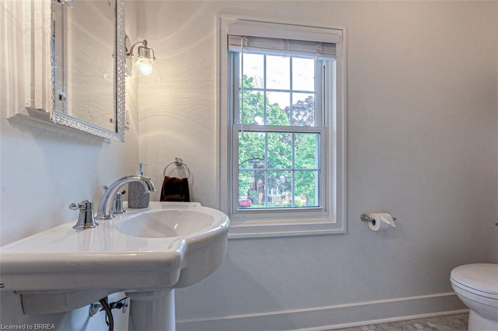 259 CAMERON Street N, Kitchener, Ontario, Canada