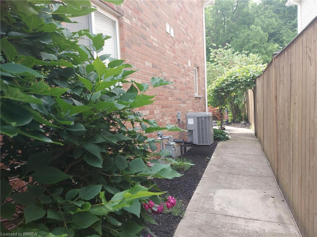 31 HUNTER Way, Brantford, Ontario, Canada