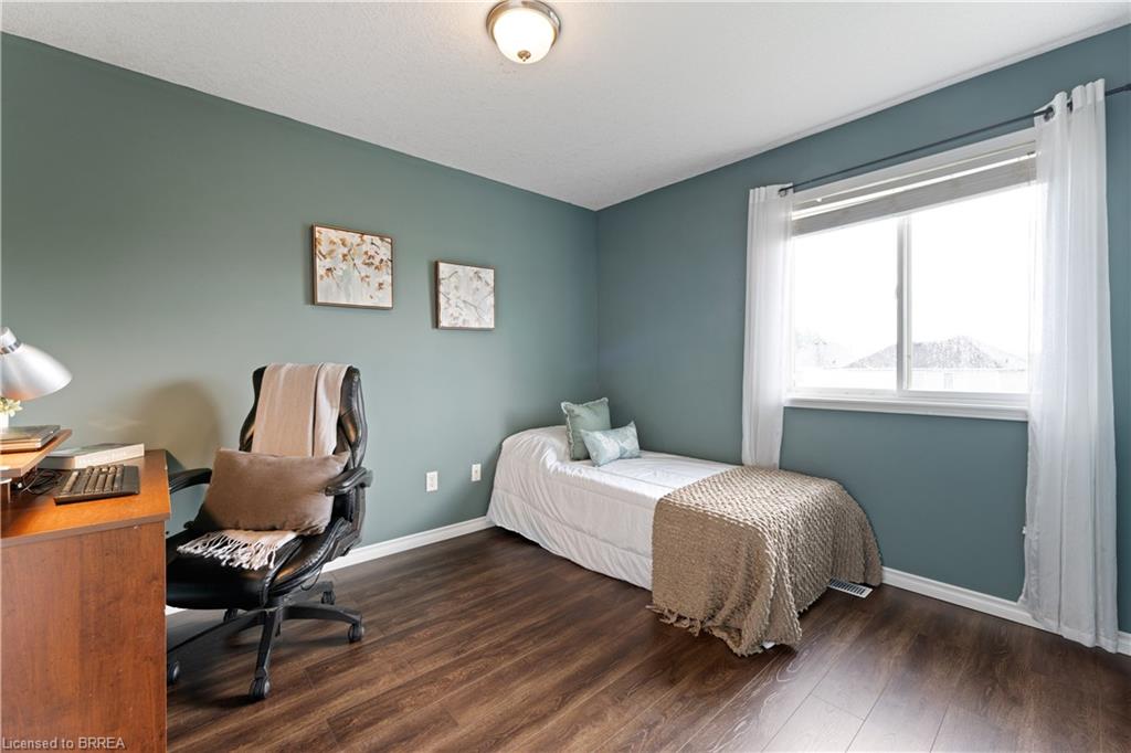 7 DUNCAN Avenue, Brantford, Ontario, Canada