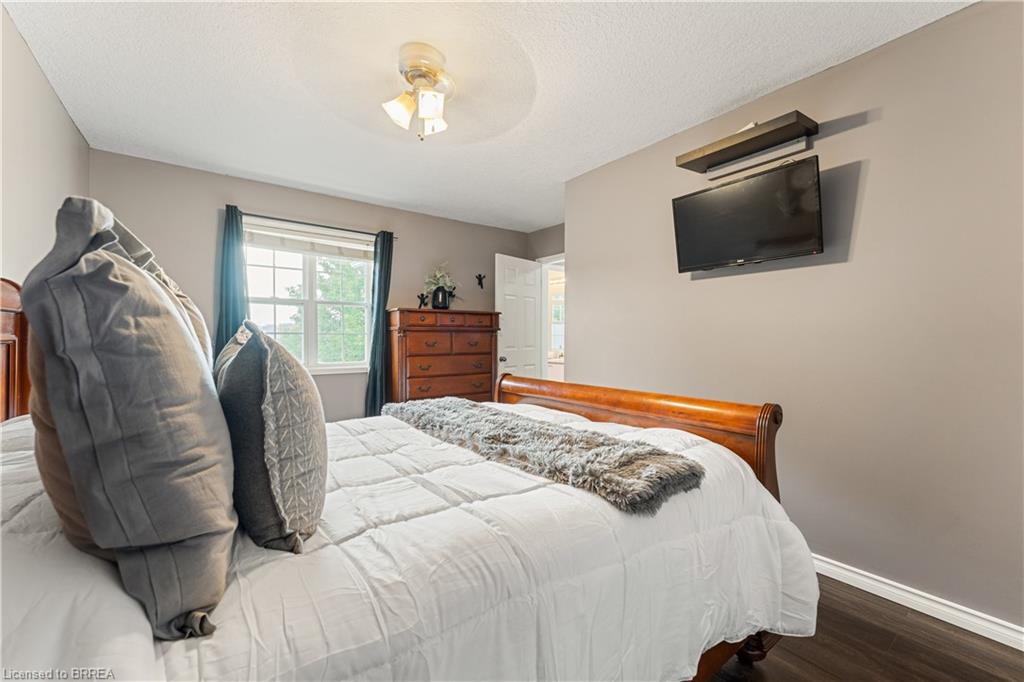 7 DUNCAN Avenue, Brantford, Ontario, Canada