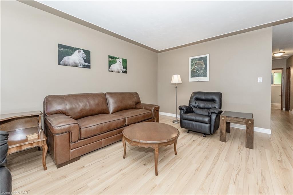 31 DREGER Avenue, Kitchener, Ontario, Canada