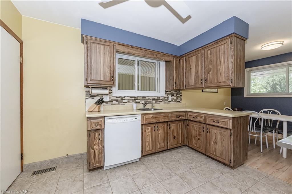 31 DREGER Avenue, Kitchener, Ontario, Canada