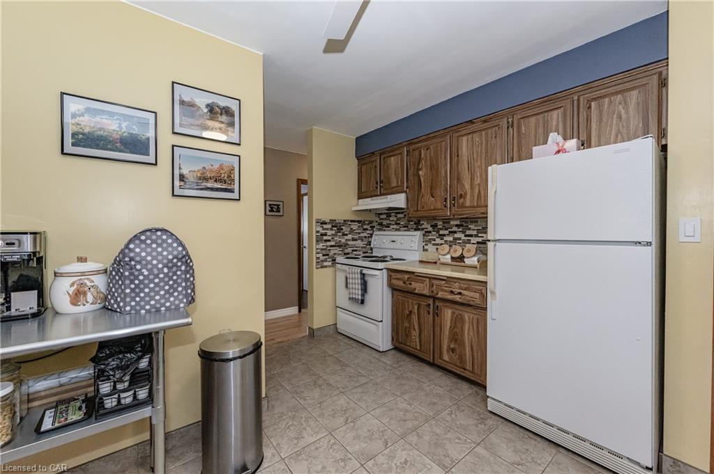 31 DREGER Avenue, Kitchener, Ontario, Canada