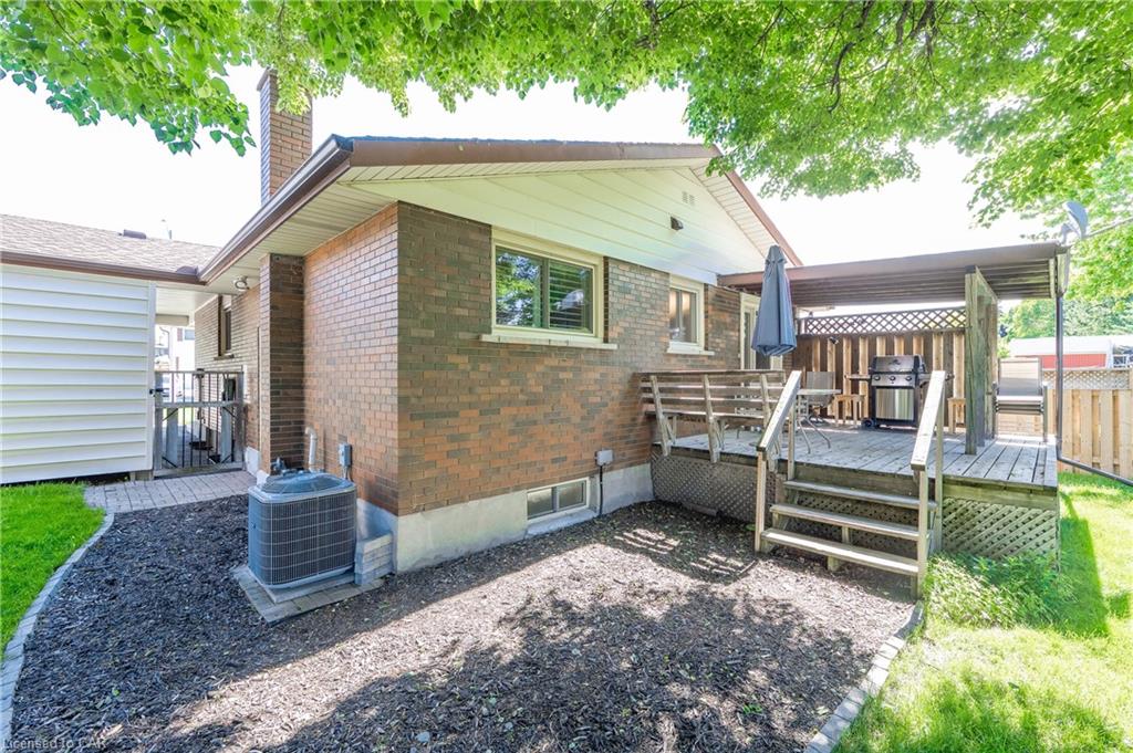 31 DREGER Avenue, Kitchener, Ontario, Canada