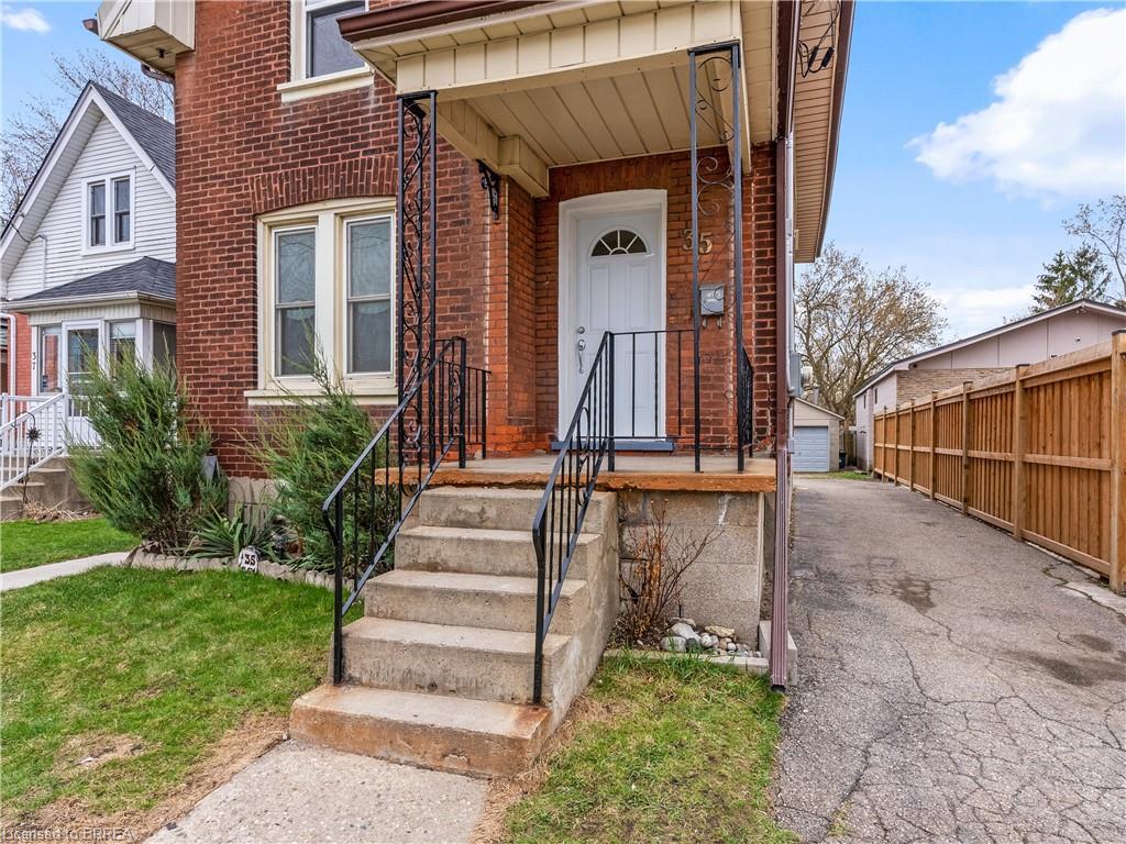 35 ELGIN Street, Brantford, Ontario, Canada