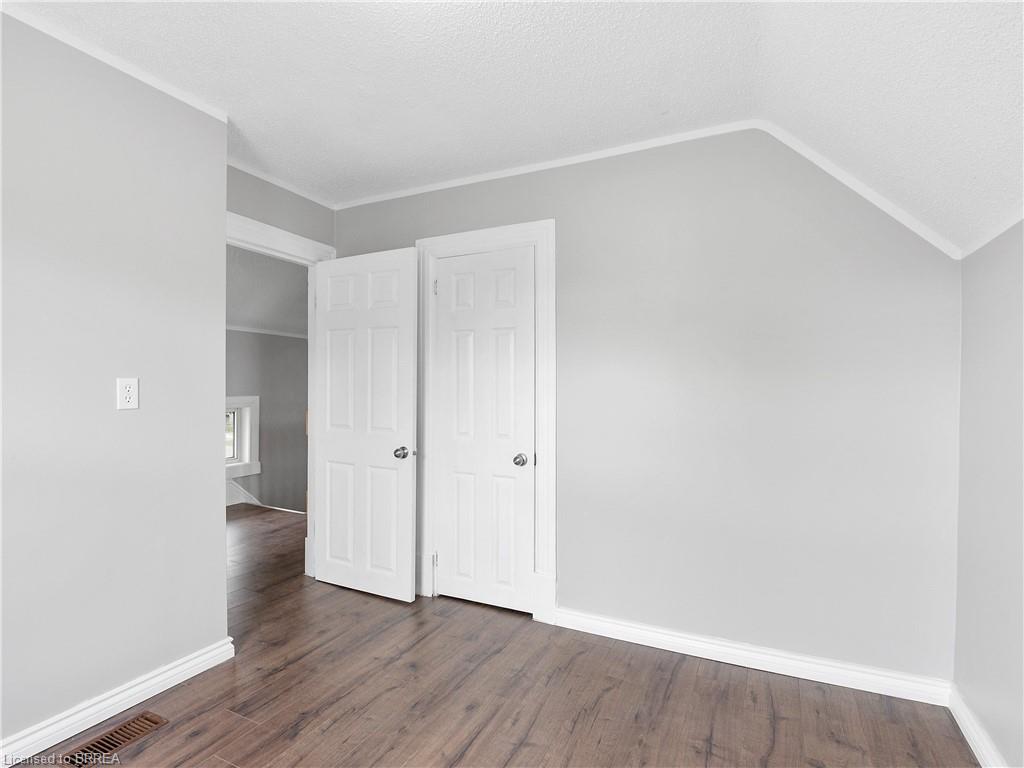35 ELGIN Street, Brantford, Ontario, Canada