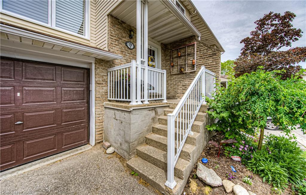 296 BLUEVALE Street N Unit# D, Waterloo, Ontario, Canada