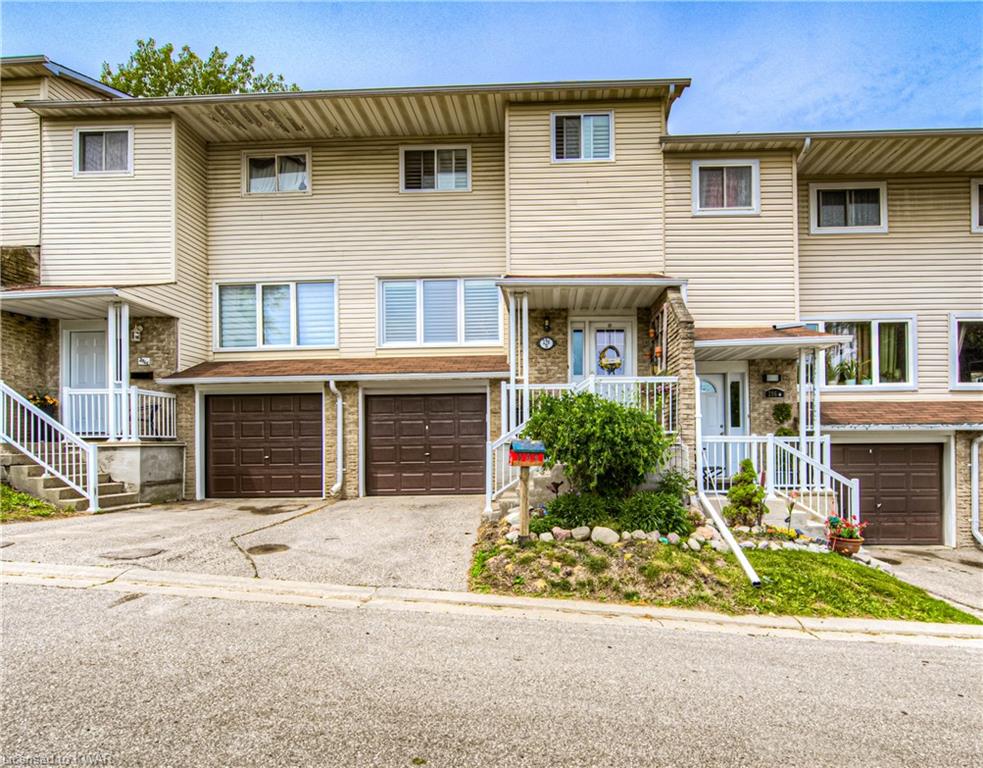 296 BLUEVALE Street N Unit# D, Waterloo, Ontario, Canada
