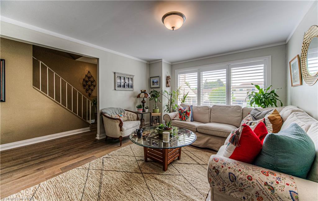 296 BLUEVALE Street N Unit# D, Waterloo, Ontario, Canada