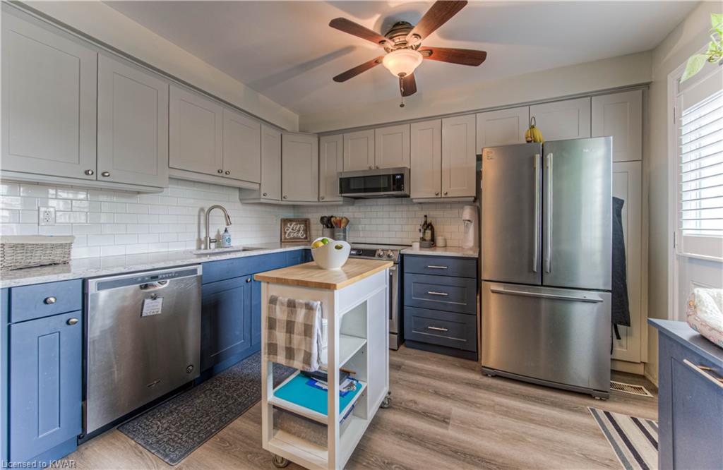 296 BLUEVALE Street N Unit# D, Waterloo, Ontario, Canada