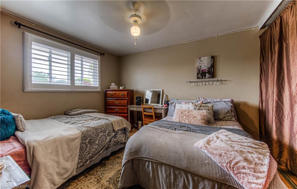 296 BLUEVALE Street N Unit# D, Waterloo, Ontario, Canada