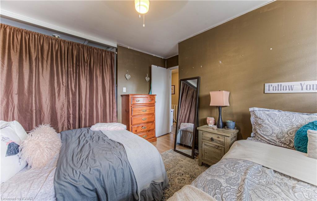 296 BLUEVALE Street N Unit# D, Waterloo, Ontario, Canada