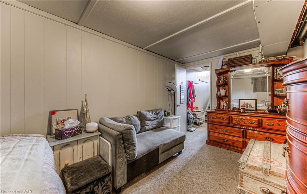 296 BLUEVALE Street N Unit# D, Waterloo, Ontario, Canada