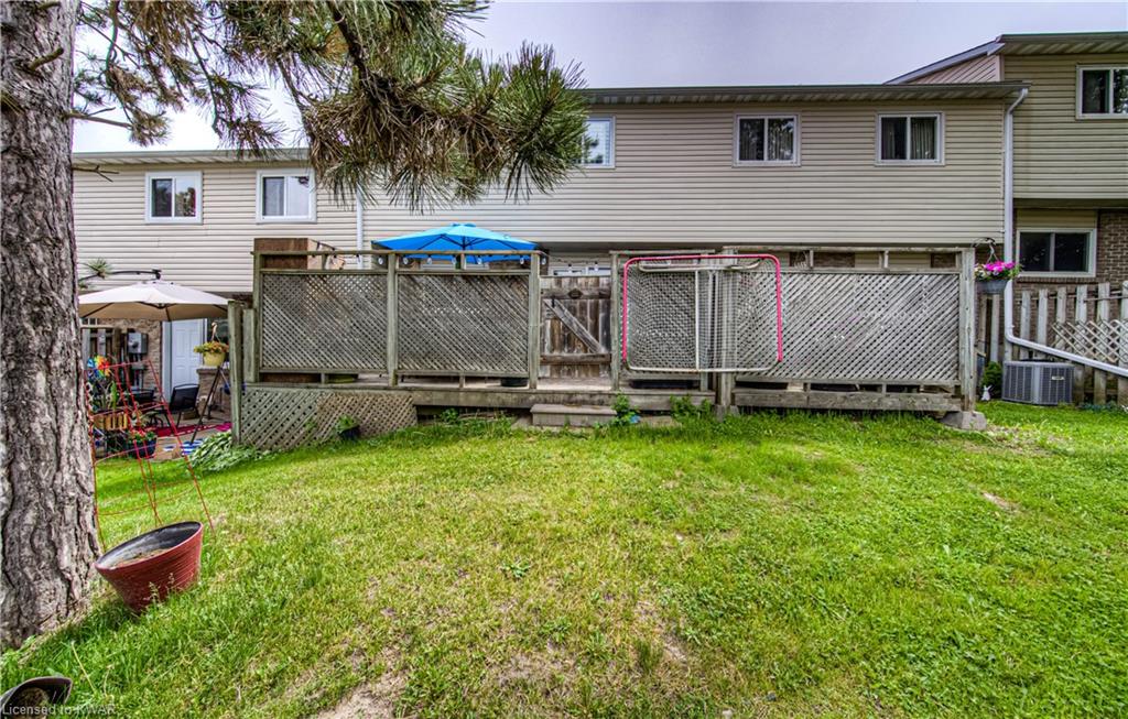 296 BLUEVALE Street N Unit# D, Waterloo, Ontario, Canada
