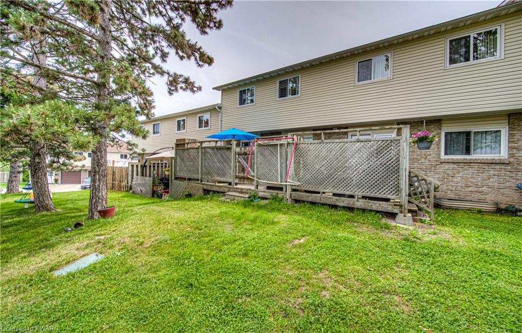 296 BLUEVALE Street N Unit# D, Waterloo, Ontario, Canada