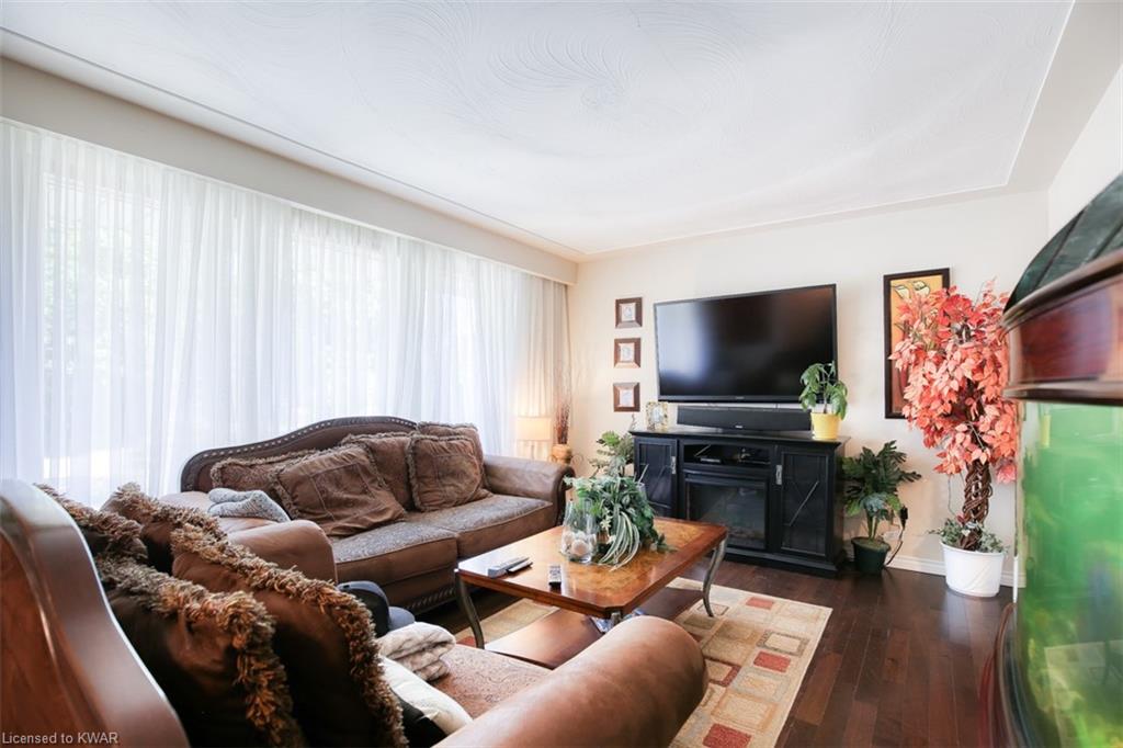 35 GLEN PARK Crescent, Kitchener, Ontario, Canada