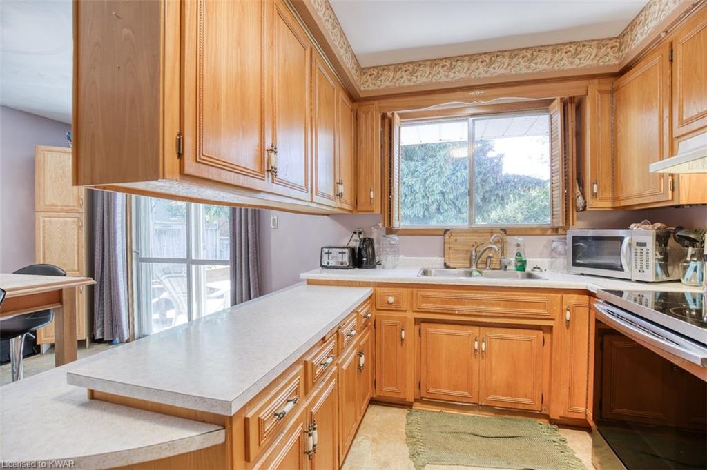 35 GLEN PARK Crescent, Kitchener, Ontario, Canada