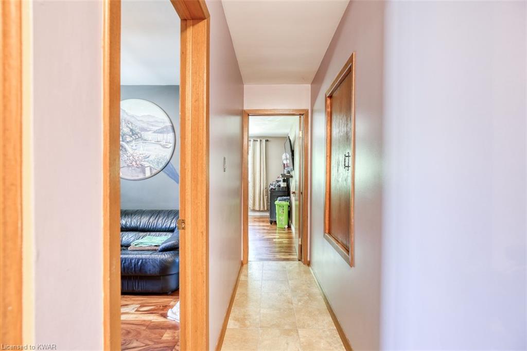 35 GLEN PARK Crescent, Kitchener, Ontario, Canada