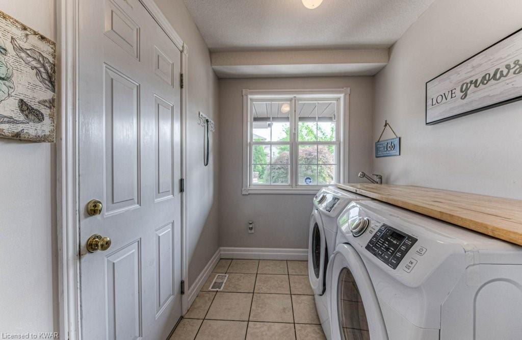 607 RUSH MEADOW Crescent, Kitchener, Ontario, Canada