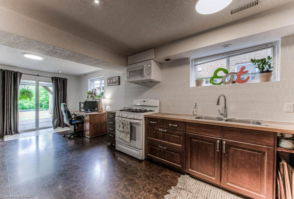 607 RUSH MEADOW Crescent, Kitchener, Ontario, Canada