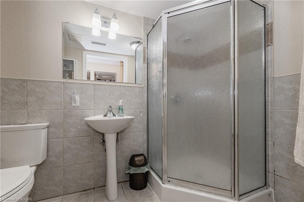 253 GRAND RIVER Boulevard, Kitchener, Ontario, Canada