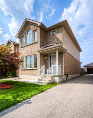 641 WINDFLOWER Crescent, Kitchener Ontario, Canada