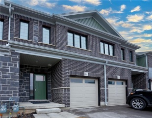 61 WOODEDGE Circle, Kitchener Ontario, Canada