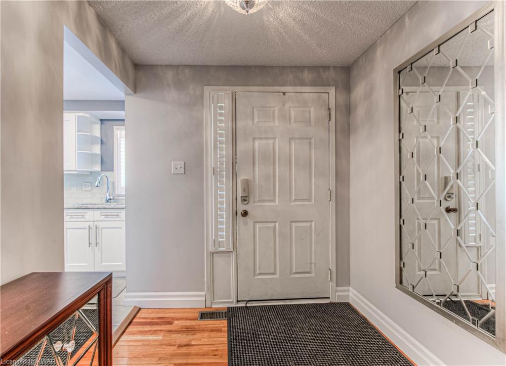 232 KINGSWOOD Drive Unit# 6, Kitchener, Ontario, Canada