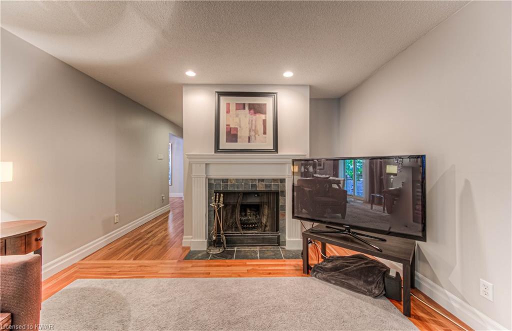 232 KINGSWOOD Drive Unit# 6, Kitchener, Ontario, Canada