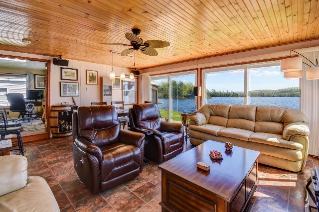 215D Paradise Landing, Maynooth, Ontario, Canada