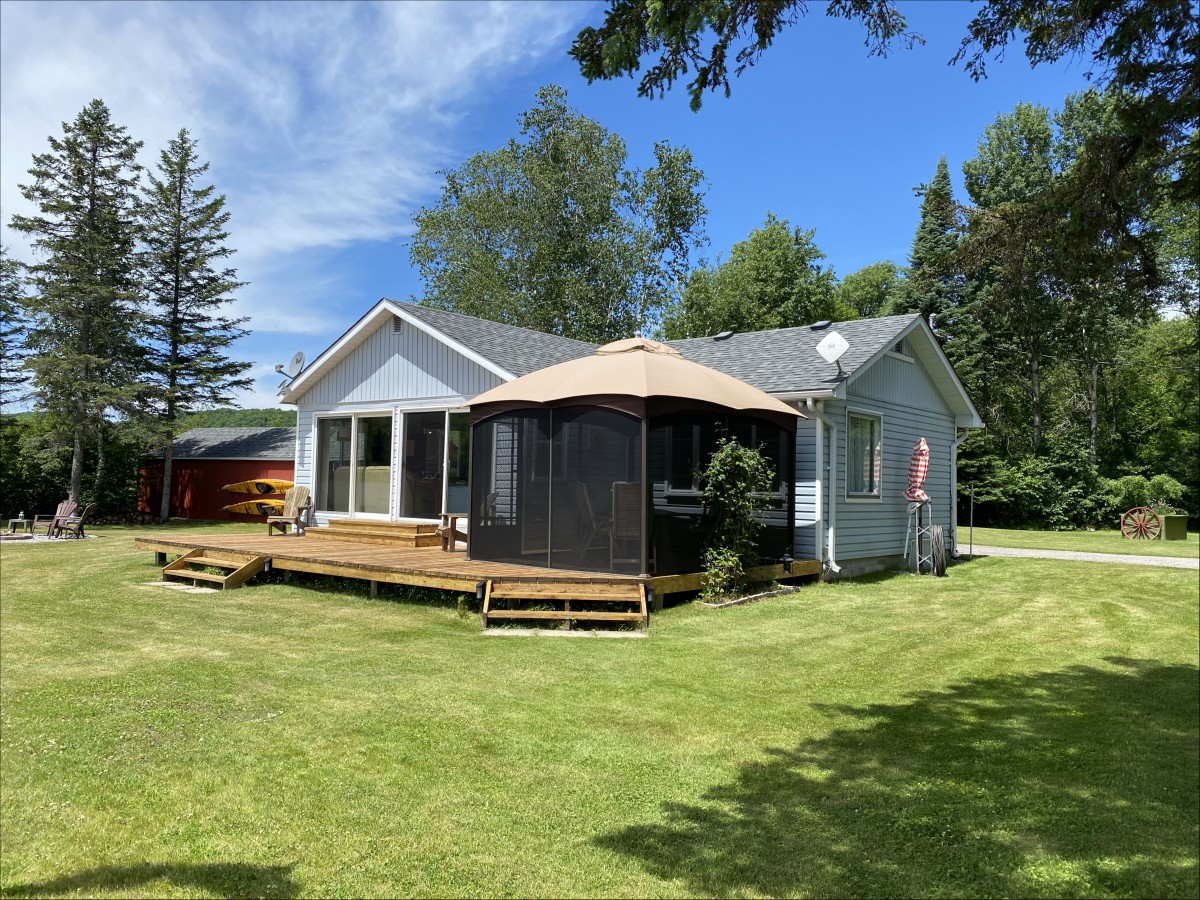 215D Paradise Landing, Maynooth, Ontario, Canada