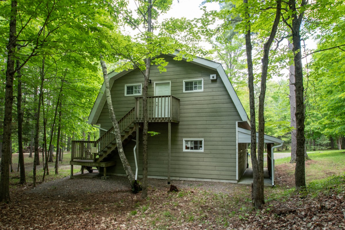 820 Bay Lake Rd, L'Amable, Ontario, Canada