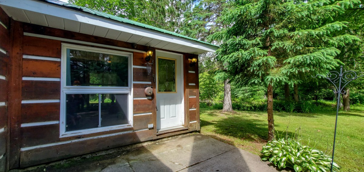 28766 Highway 60, Whitney, Ontario, Canada
