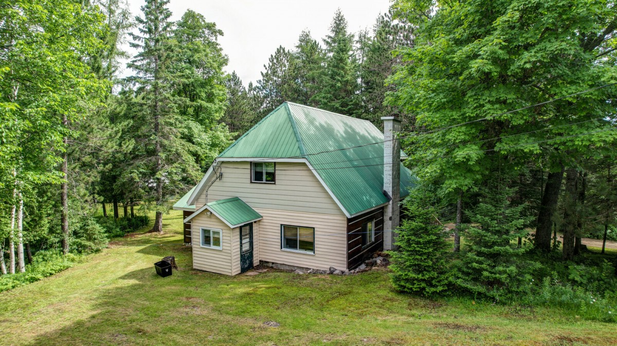 28766 Highway 60, Whitney, Ontario, Canada