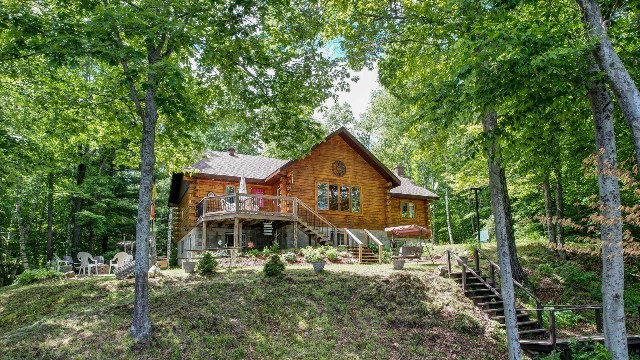 70 Riddell Lake Dr, Bancroft, Ontario, Canada