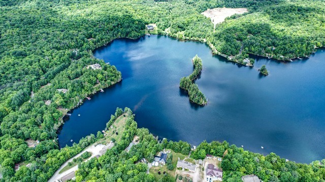 70 Riddell Lake Dr, Bancroft, Ontario, Canada