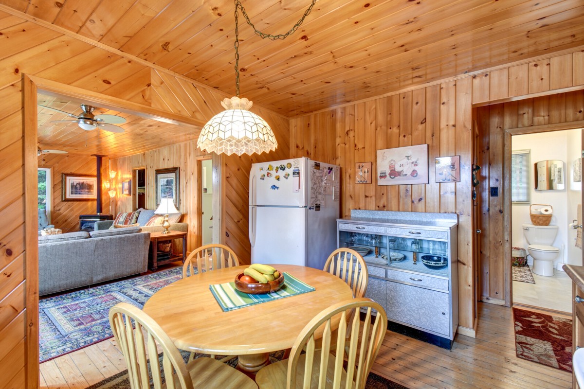 13 Bluff Rd, Maple Leaf, Ontario, Canada