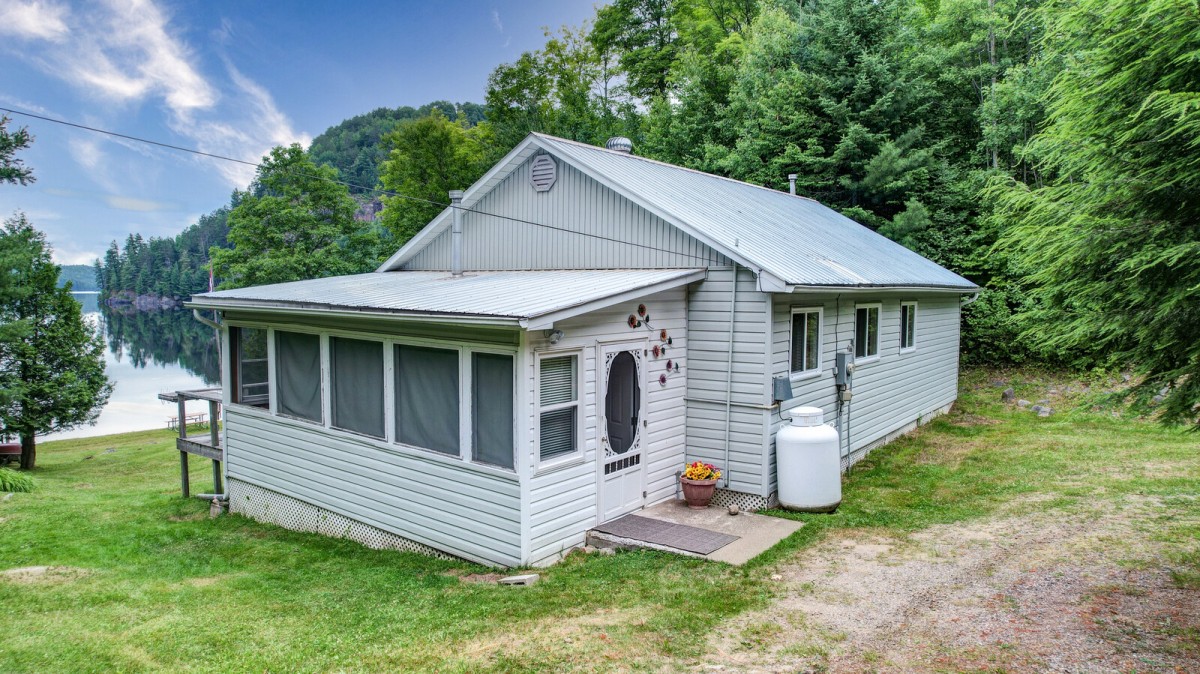 13 Bluff Rd, Maple Leaf, Ontario, Canada