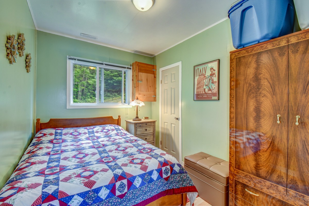 13 Bluff Rd, Maple Leaf, Ontario, Canada