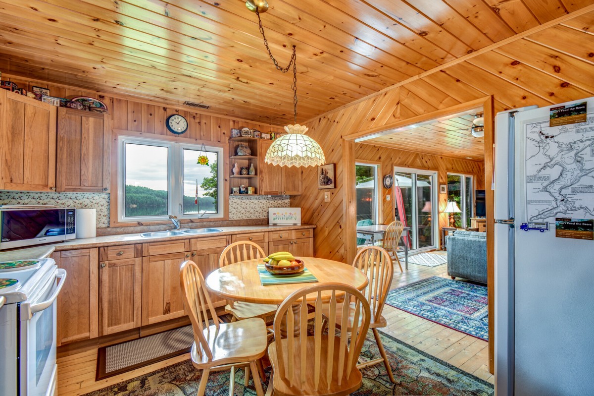 13 Bluff Rd, Maple Leaf, Ontario, Canada