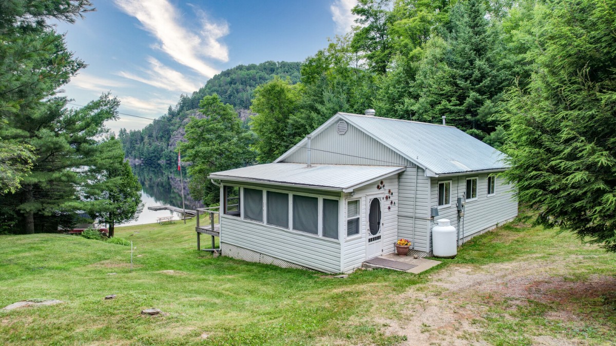13 Bluff Rd, Maple Leaf, Ontario, Canada