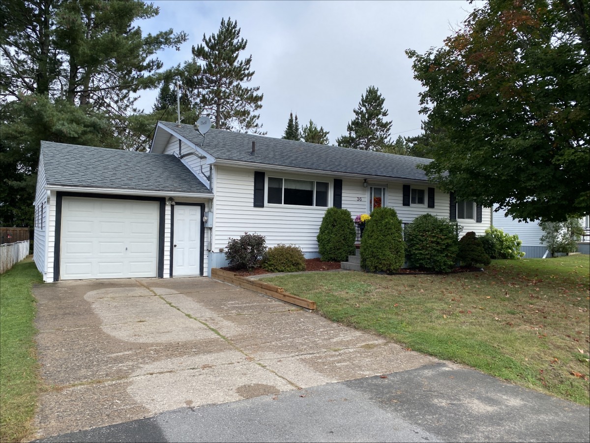 36 Hemlock Street, Cardiff, Ontario, Canada