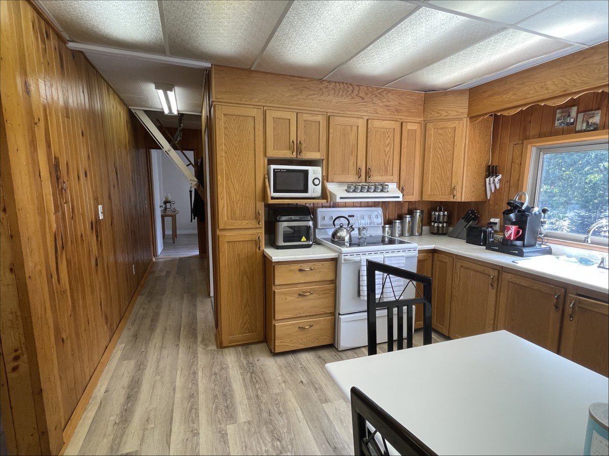 343 Glory Road, Bancroft, Ontario, Canada