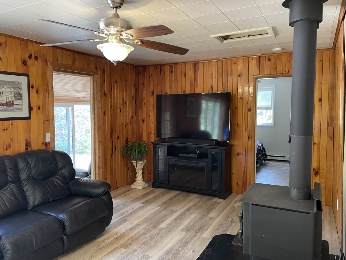 343 Glory Road, Bancroft, Ontario, Canada