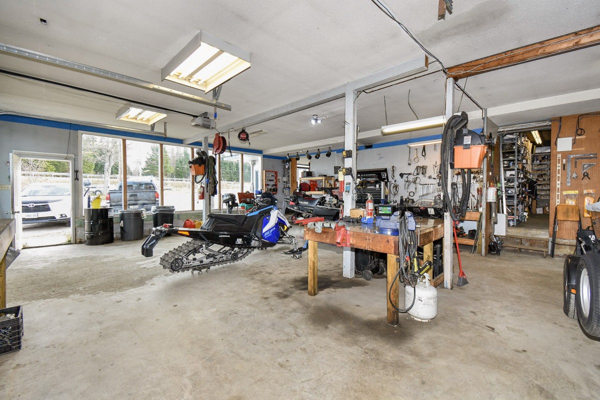 27709 Highway 28 South, Bancroft, Ontario, Canada