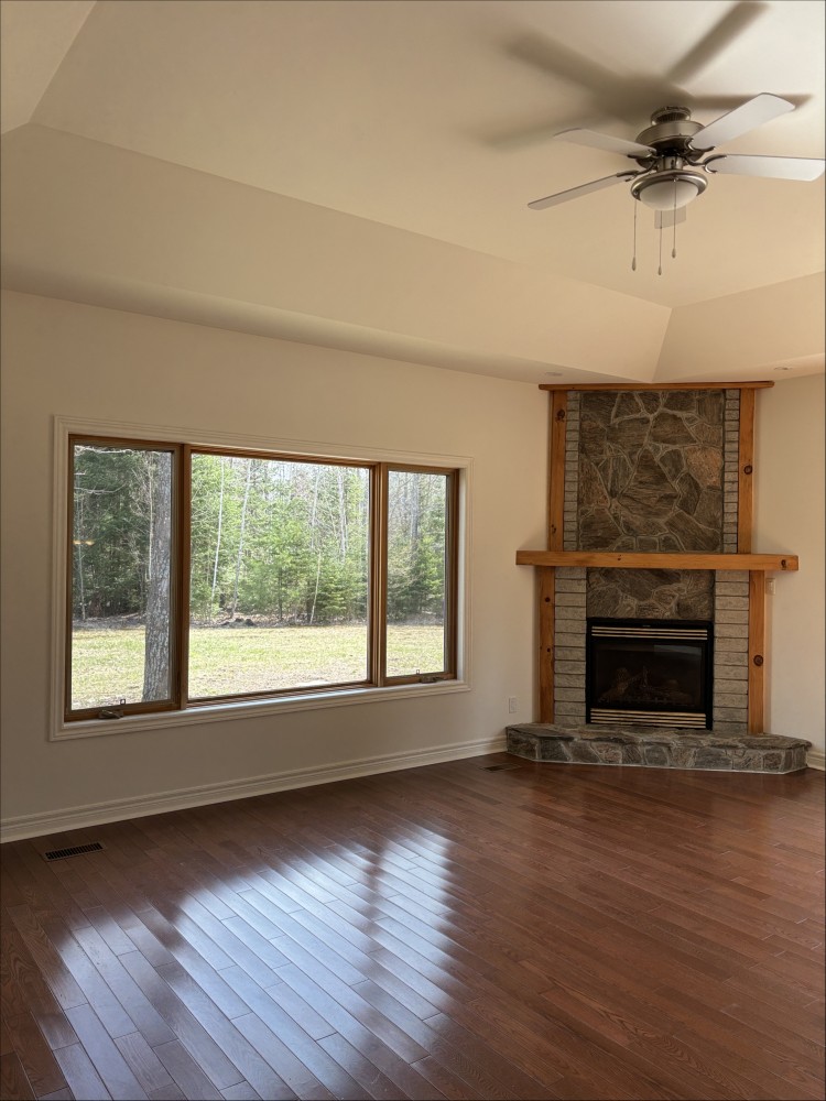 32 Nicklaus Drive, Bancroft, Ontario, Canada